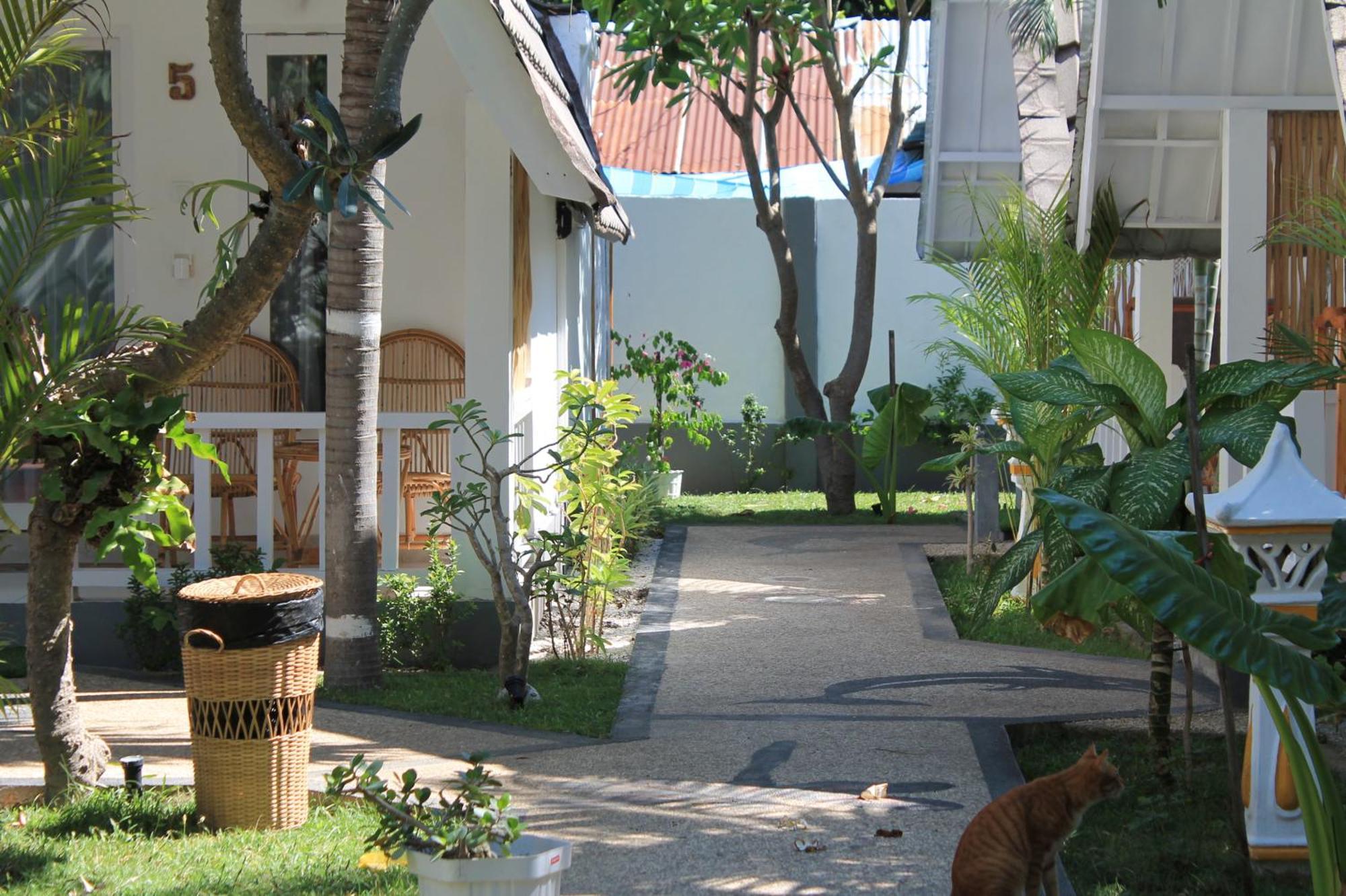 New Balengku Dua Hotel - Adults Only Gili Air Exterior photo