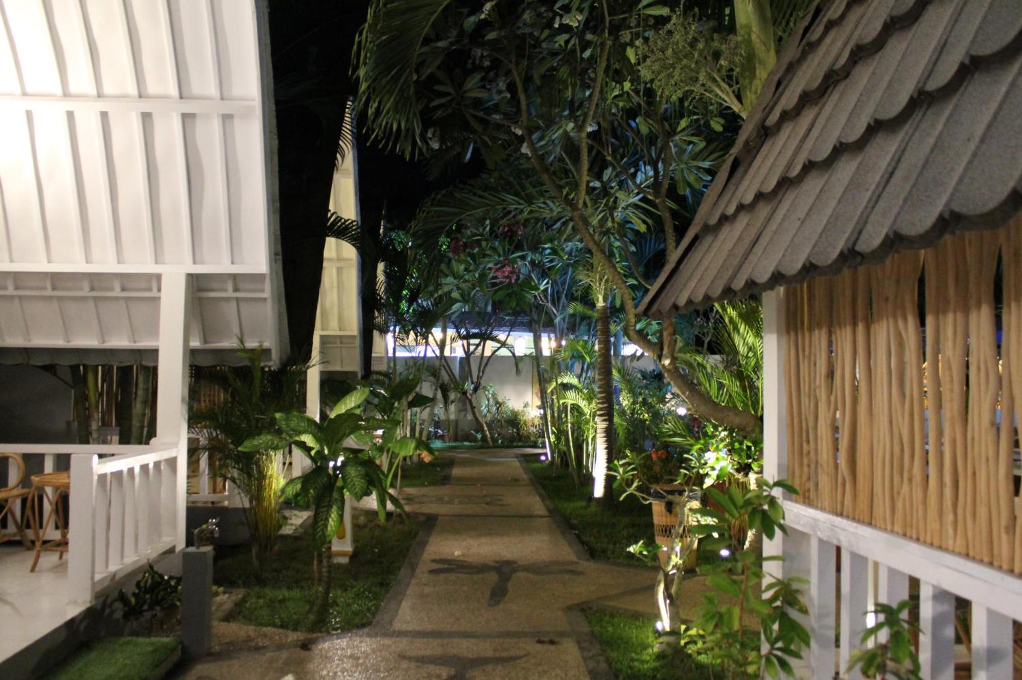 New Balengku Dua Hotel - Adults Only Gili Air Exterior photo